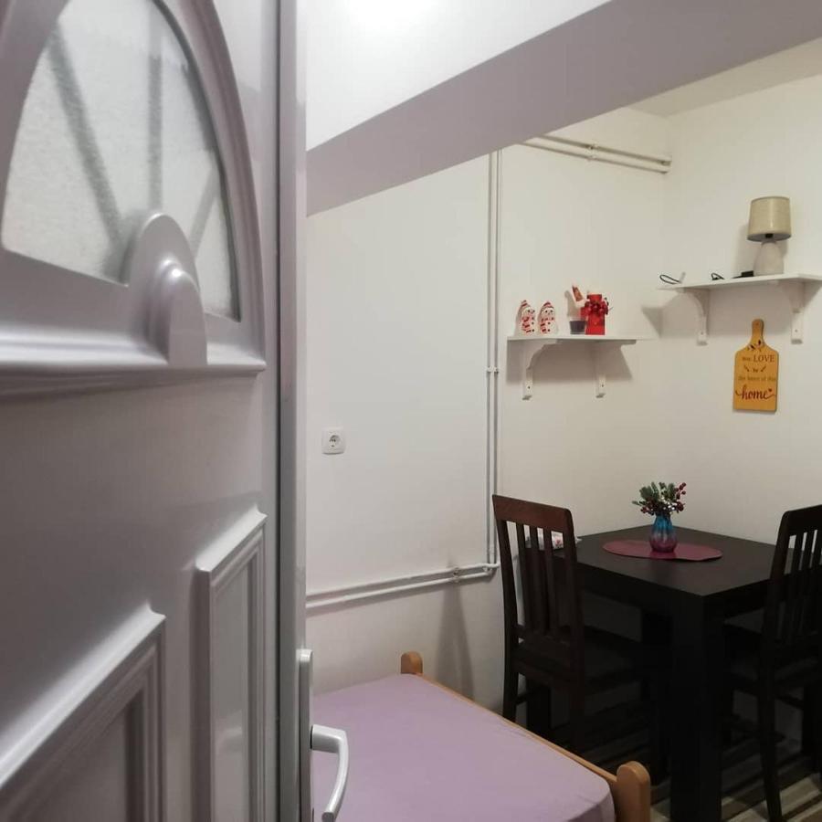 Studio Apartman Small Lili Popovaca Екстер'єр фото