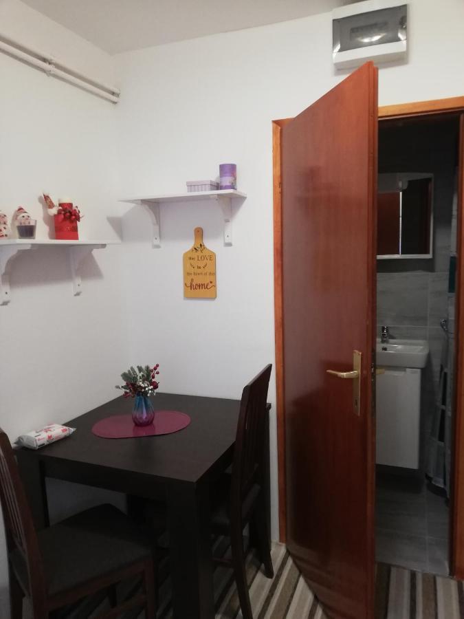 Studio Apartman Small Lili Popovaca Екстер'єр фото
